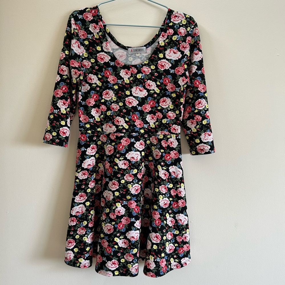 Floral Fit & Flare 3/4 Sleeve Dress